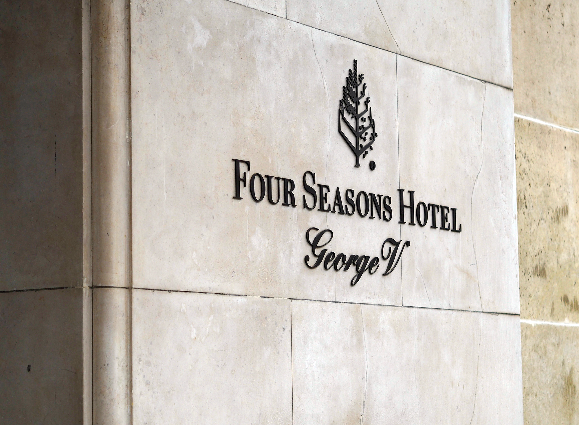 le george restaurant four seasons paris