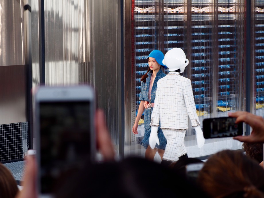 chanel ss17 data center show paris fashion week