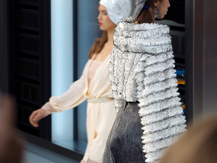 chanel ss17 data center show paris fashion week