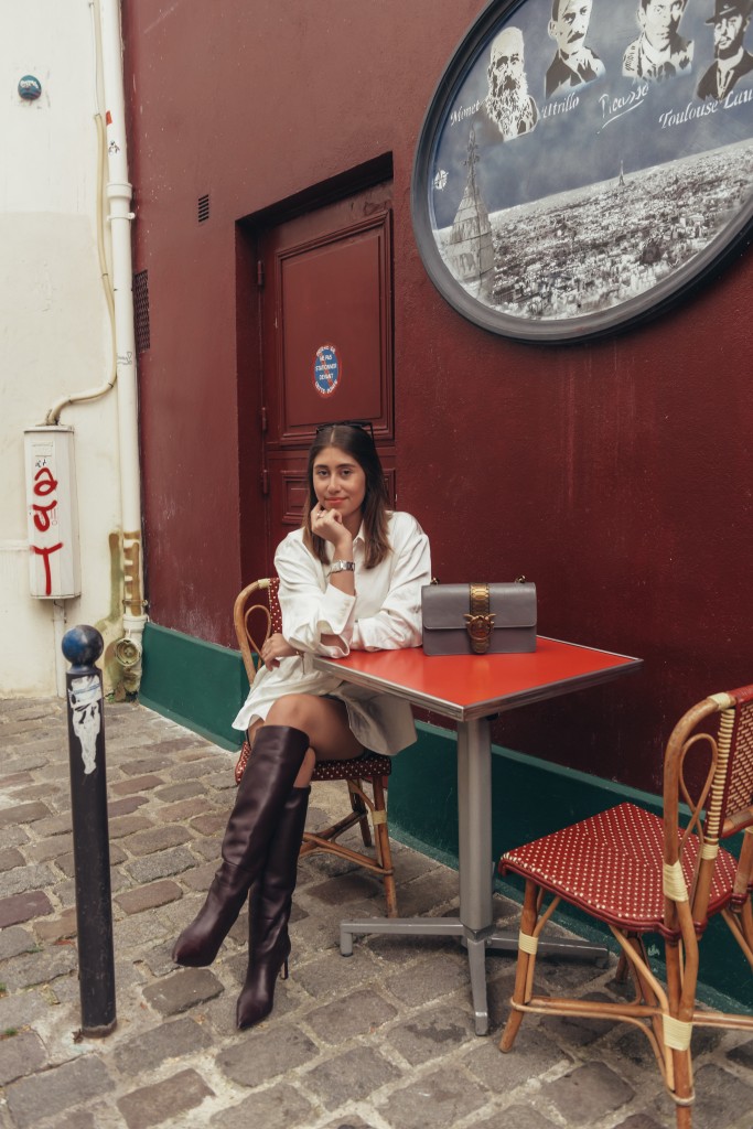 best places to visit in Montmartre - le consulat